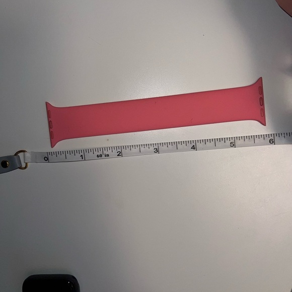 Apple Watch Series 4 with Pink Band and Charger - Picture 6 of 6